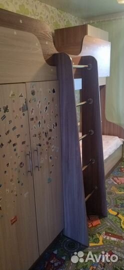 Двухъярусная кровать