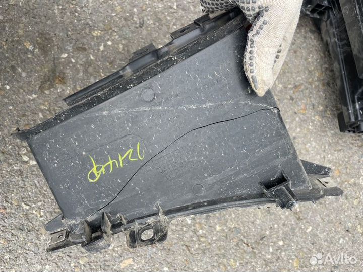 Воздуховод левый Geely Tugella