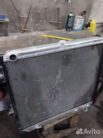 Радиатор на Toyota Land Cruiser 200