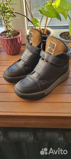Продам ботинки