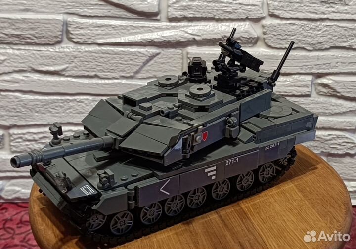 Лего танк Leopard