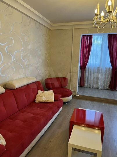 3-к. квартира, 100 м², 3/17 эт.