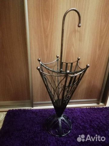 Зонтница подставка для зонтов кованая в интерьер