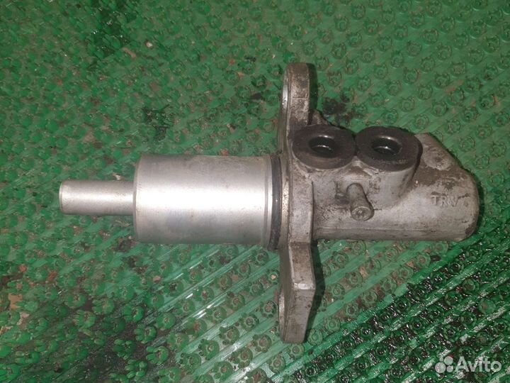 Главный тормозной цилиндр Фольксваген Пассат Ауди