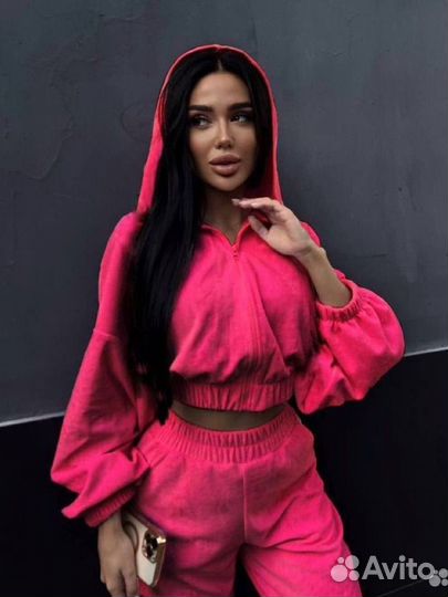 Спортивный костюм женский