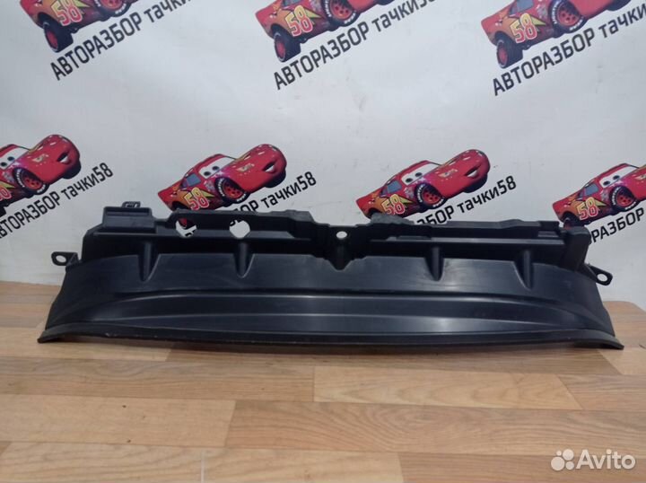 Дефлектор радиатора Ford Fiesta 6 CB1 2011 1750484