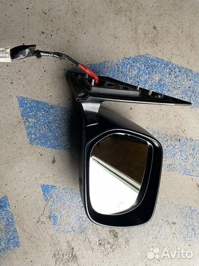 Зеркало правое Toyota Land Cruiser 200 2015+ 4.5D