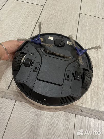 Робот пылесос