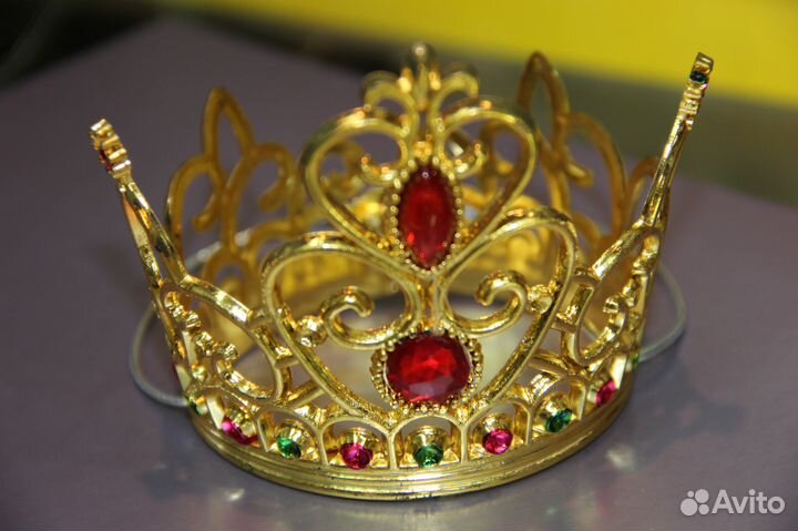 Карнавальные костюмы, маски, оформление праздника