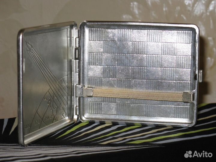 Портсигар 15 мая 1958 г + Очечник натур.кожа