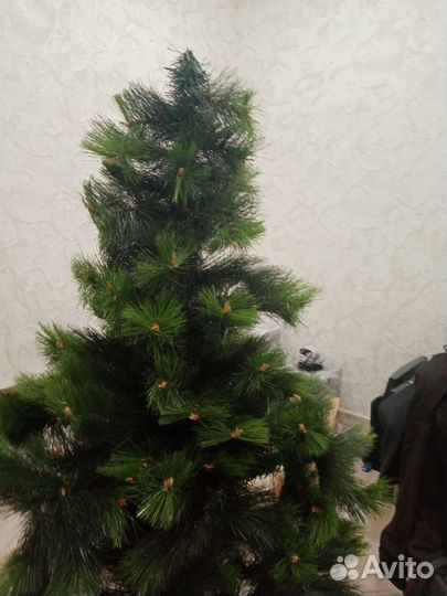 Елка искусственная