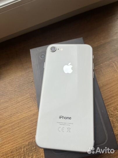 iPhone 8, 64 ГБ