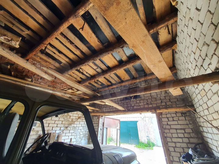 Гараж, > 30 м²