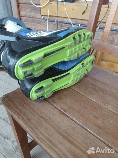 Лыжные ботинки