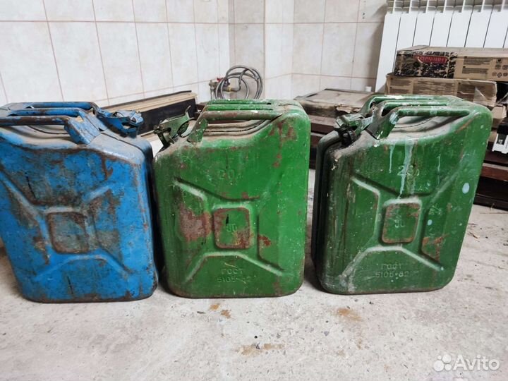 Канистры металлические 20 литров