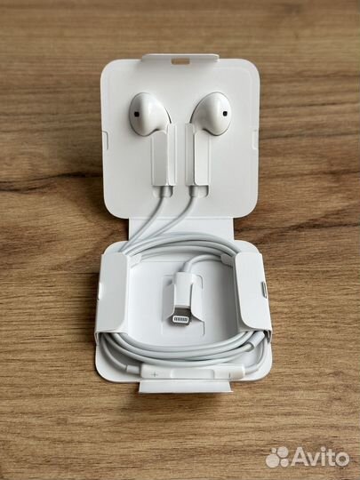 Новые оригинальные наушники apple