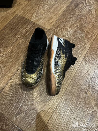 Футбольные бутсы