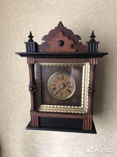 Часы настенные антикварные