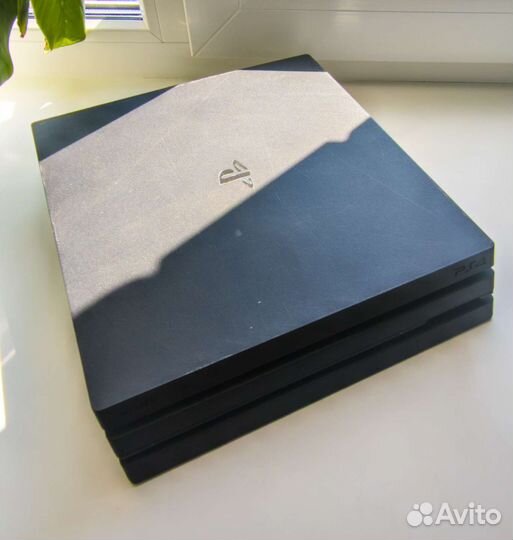 PS4 Pro на запчасти или под восстановление