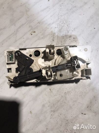 Блок управления печкой Пежо 308