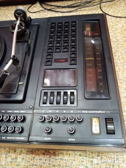 Радиола Estonia 008 с колонками 25 аса