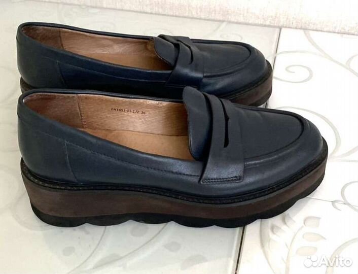 Лоферы женские