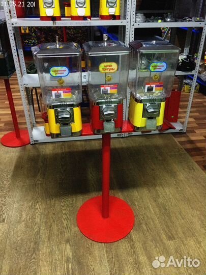 Автомат жвачка / Торговые автоматы механические