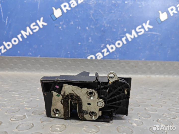 Замок двери задний правый Renault Sandero Stepway