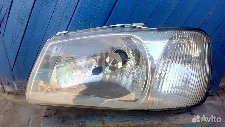 Фара б/у акцент