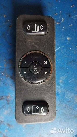 Блок кнопок стеклоподъемников mercedes Ml W163