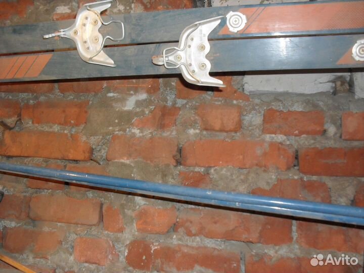 Лыжные палки, лыжи