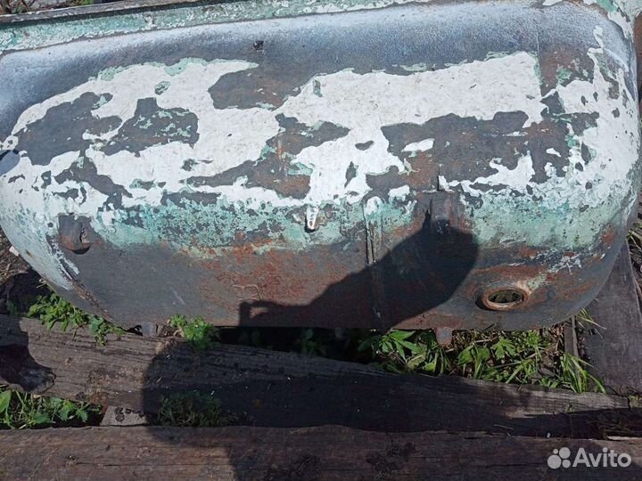 Ванна чугунная