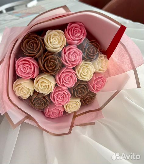 Шоколад подарок на 8 марта / Шоколадные розы