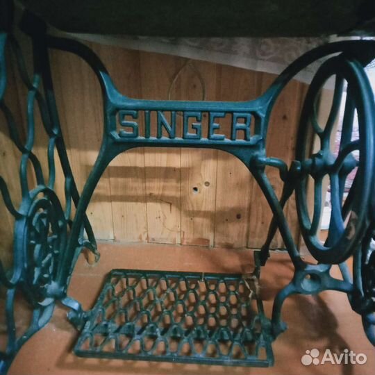 Швейная машина Singer