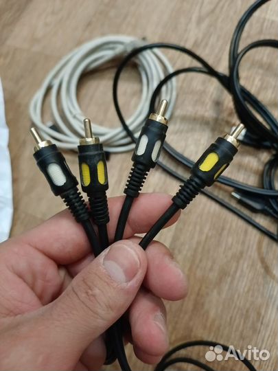 Шнур 2RCA-2RCA 1m