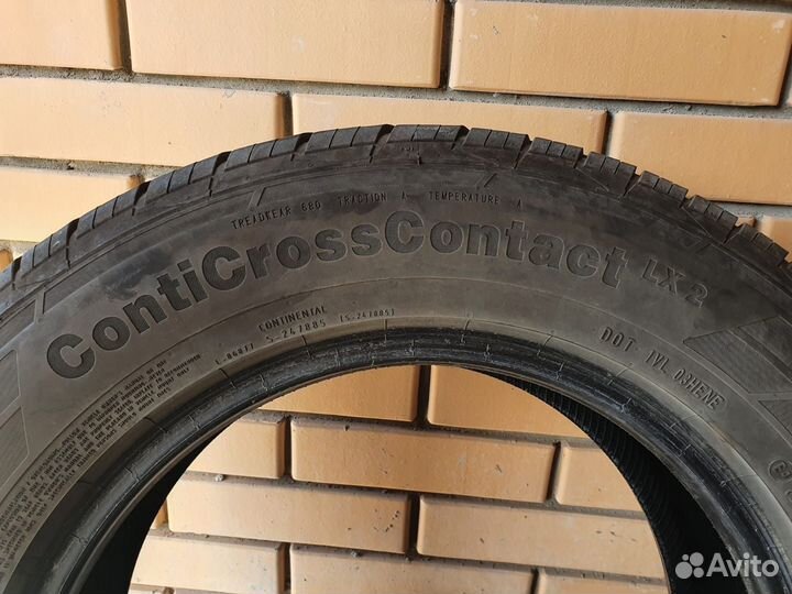 Continental ContiCrossContact LX2 215/65 R16 98H