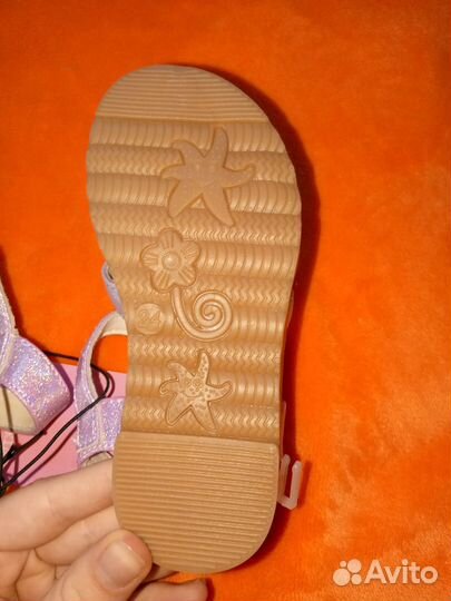 Новые Босоножки GEE JAY kids