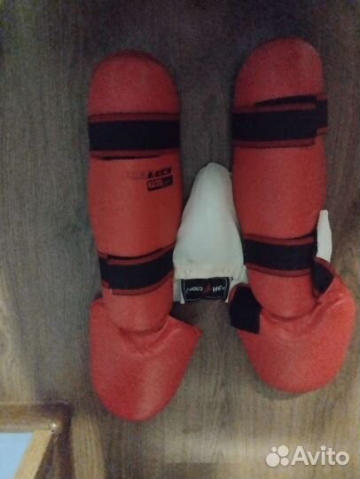 Хоккейные наколенники взрослые