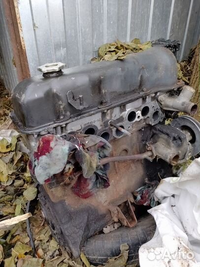 Двигатель 2103