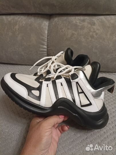 Кроссовки 39-40