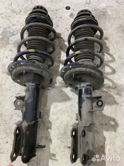 Стойки передние kia rio 3/hyundai solaris 1