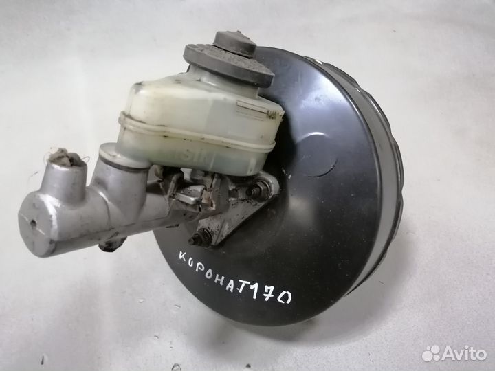 Главный тормозной с вакуум.Toyota Corona AT 170