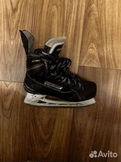 Коньки детские (37.5 размер ) Bauer