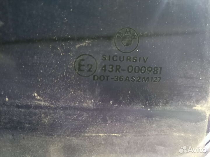 Стекло двери заднее левое/правое Bmw E39