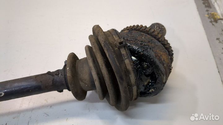 Полуось (приводной вал, шрус) правая передняя Volvo S80