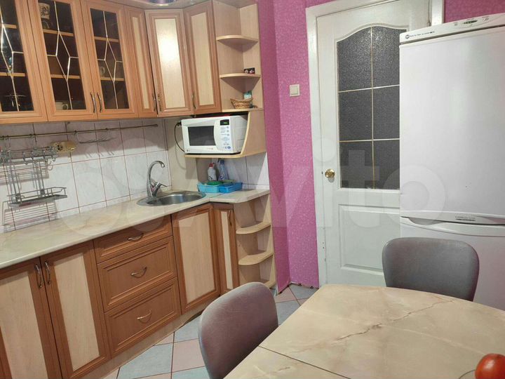 2-к. квартира, 50 м², 4/9 эт.