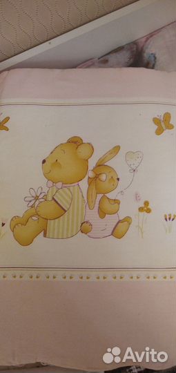 Продам бортики в кроватку с пост. комплектом