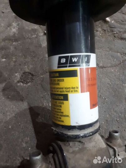 Передние амортизаторы cadillac escalade