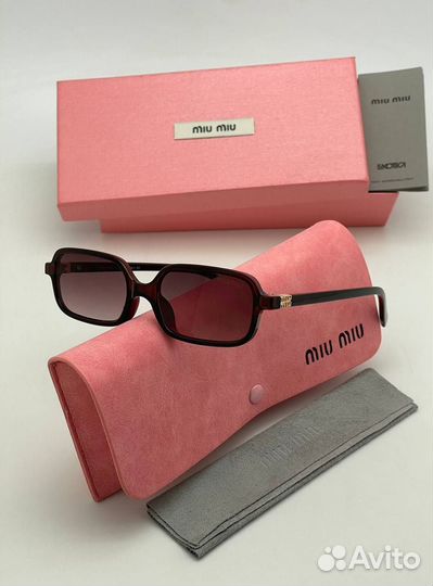 Солнцезащитные очки женские miu miu