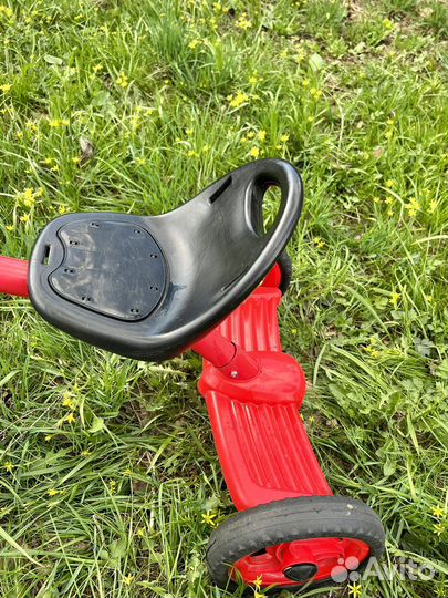 Трехколесный велосипед